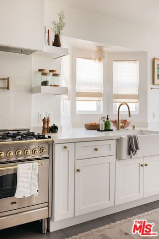 1916 W 94th Street, Los Angeles, CA 90047