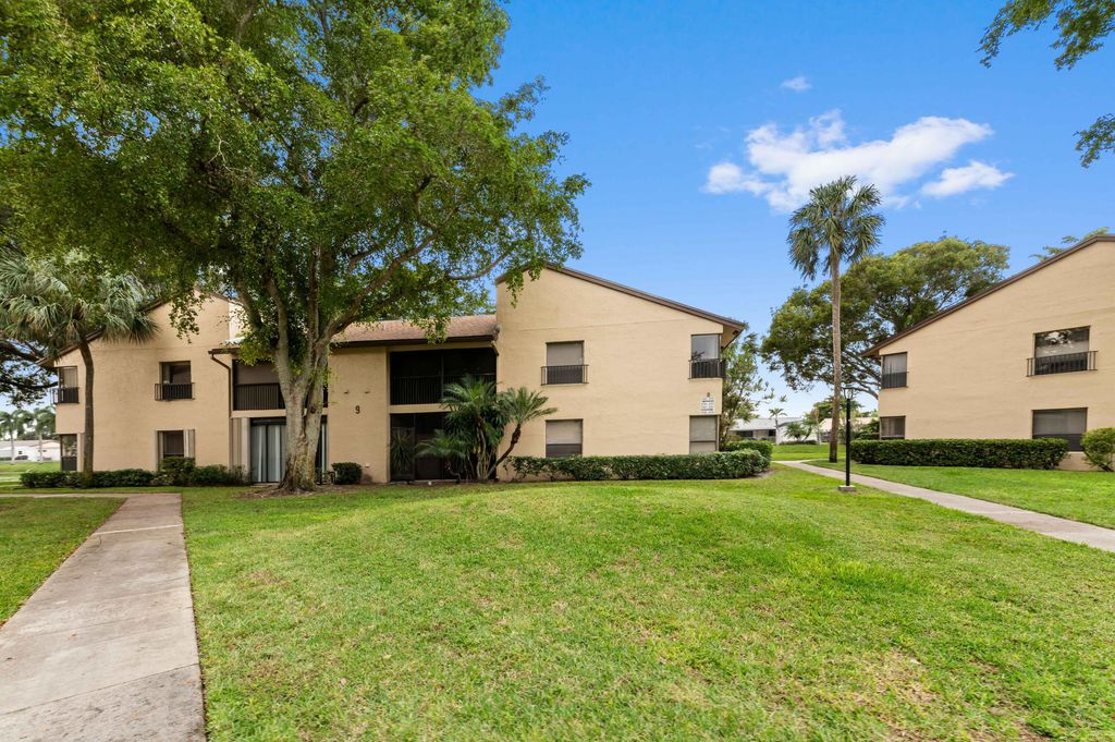 3757 Cocoplum Circle 3567, Coconut Creek, FL 33063