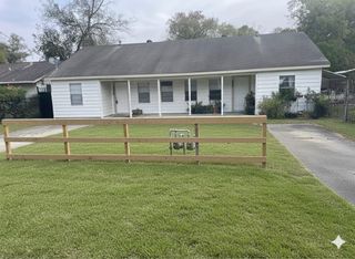 2617 Oleander Dr, Pasadena, TX 77503