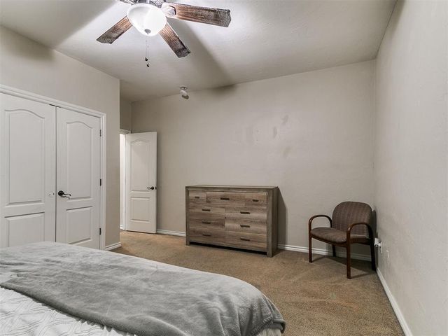 1009 Ashwood Lane, Moore, OK 73160