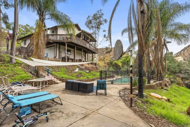 111 La Cresta Trl, El Cajon, CA 92019