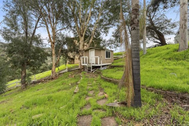 111 La Cresta Trl, El Cajon, CA 92019