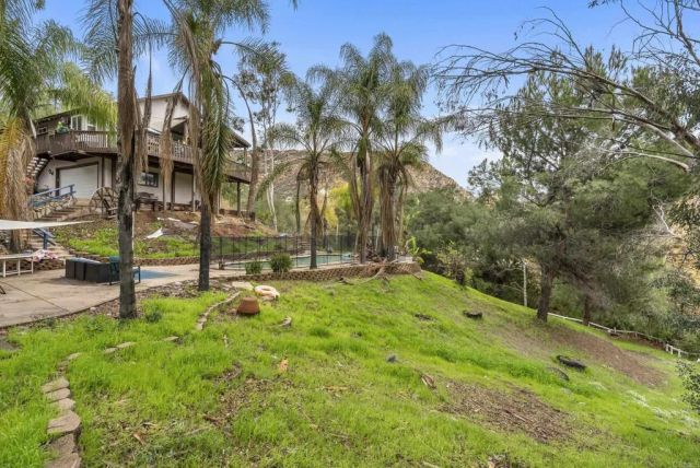 111 La Cresta Trl, El Cajon, CA 92019