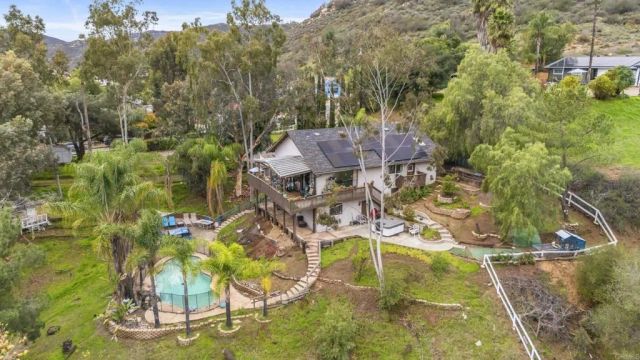 111 La Cresta Trl, El Cajon, CA 92019