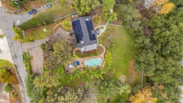 111 La Cresta Trl, El Cajon, CA 92019