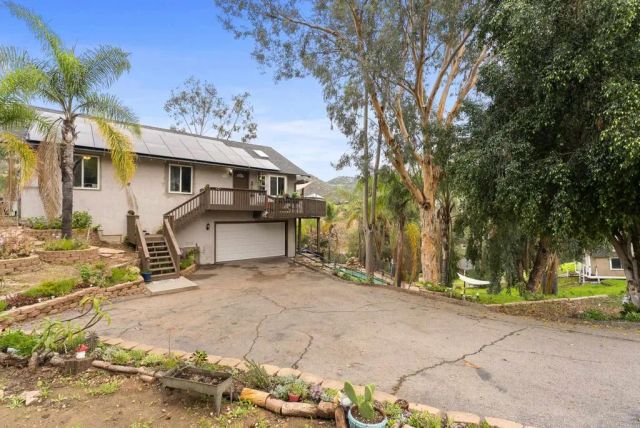 111 La Cresta Trl, El Cajon, CA 92019