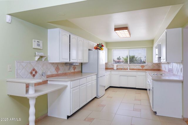 14164 S BANIFF Lane, Arizona City, AZ 85123