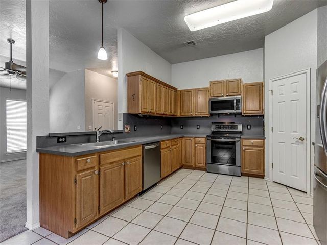 2131 NW 155th Street, Edmond, OK 73013
