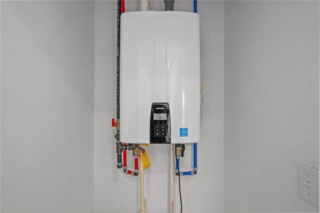 85 Colonial Avenue, Cumberland, RI 02864