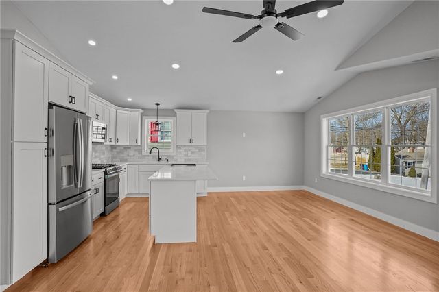 85 Colonial Avenue, Cumberland, RI 02864