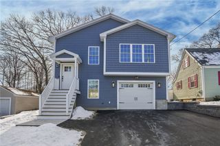 85 Colonial Avenue, Cumberland, RI 02864