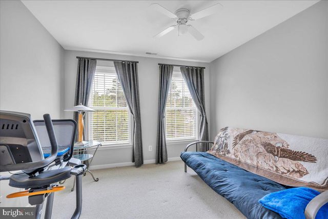 10 WESTFORD DR, Medford, NJ 08055