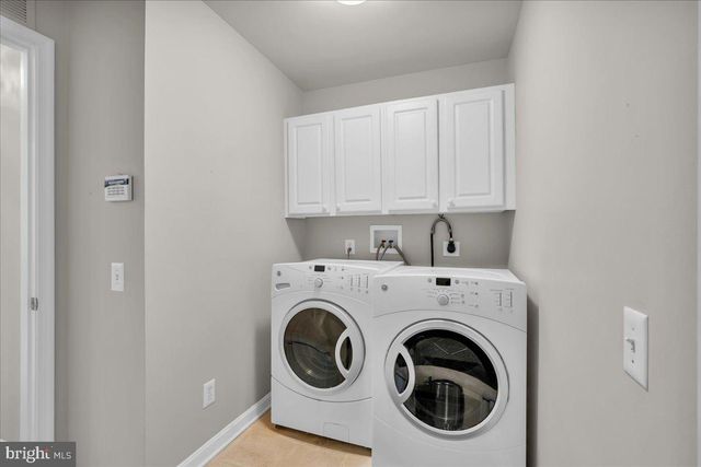 10 WESTFORD DR, Medford, NJ 08055