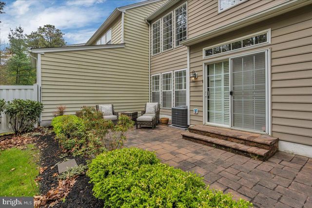 10 WESTFORD DR, Medford, NJ 08055