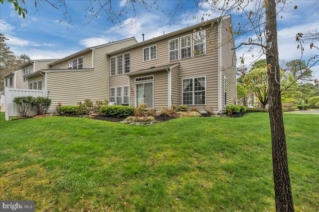 10 WESTFORD DR, Medford, NJ 08055