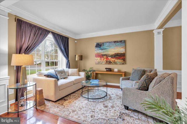 10 WESTFORD DR, Medford, NJ 08055