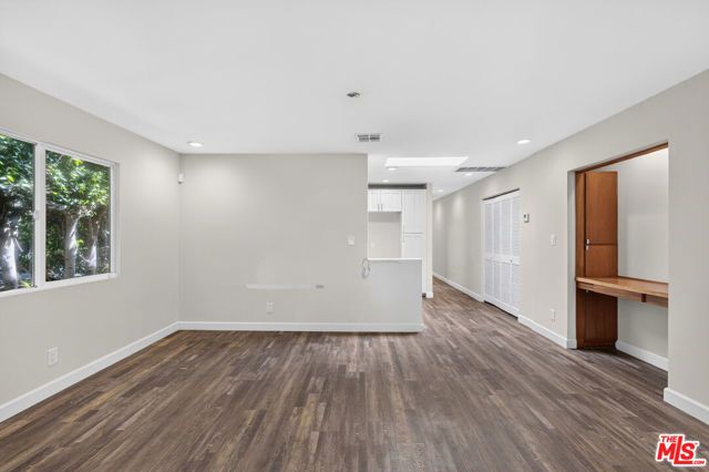 816 N Mansfield Avenue, Los Angeles, CA 90038
