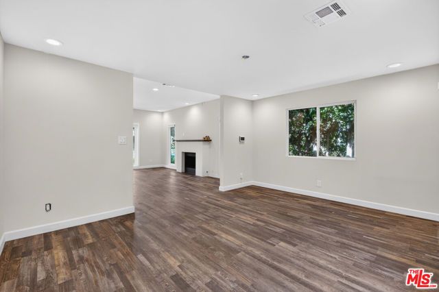 816 N Mansfield Avenue, Los Angeles, CA 90038