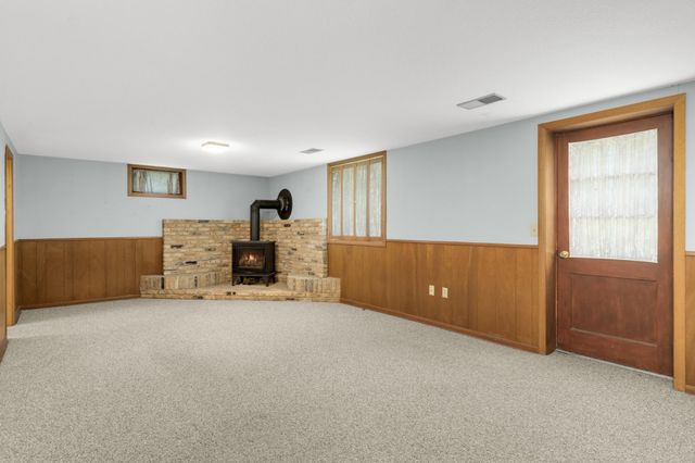 70 Kingsview Lane N, Plymouth, MN 55447