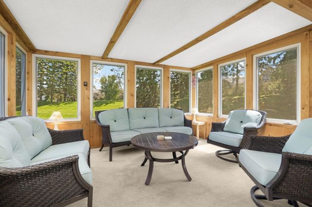 70 Kingsview Lane N, Plymouth, MN 55447