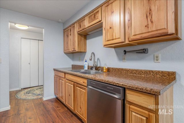 406 Parkhurst Dr., Caldwell, ID 83605