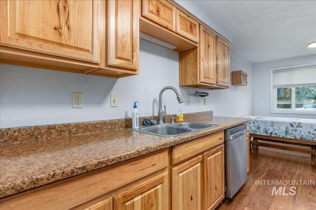 406 Parkhurst Dr., Caldwell, ID 83605