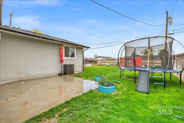 406 Parkhurst Dr., Caldwell, ID 83605