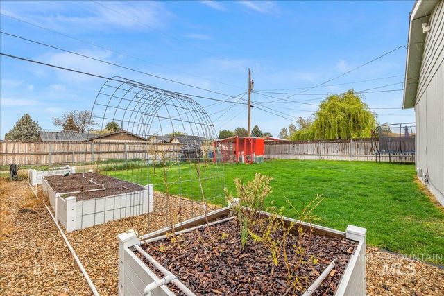 406 Parkhurst Dr., Caldwell, ID 83605