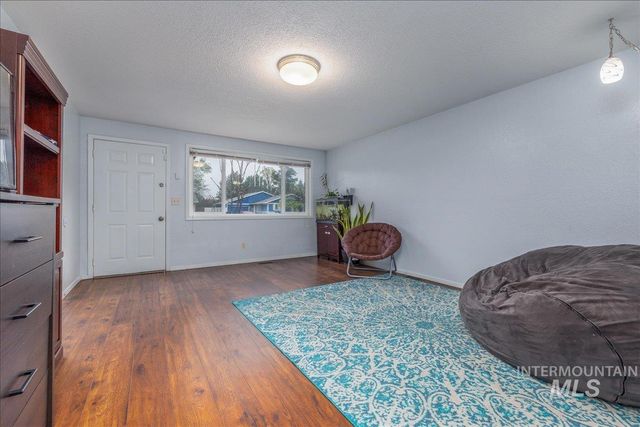 406 Parkhurst Dr., Caldwell, ID 83605