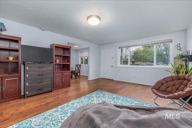 406 Parkhurst Dr., Caldwell, ID 83605