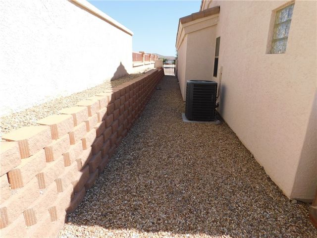 3331 Park Ridge Avenue, Bullhead City, AZ 86429