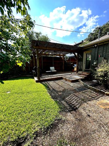 5522 Mercedes Avenue, Dallas, TX 75206