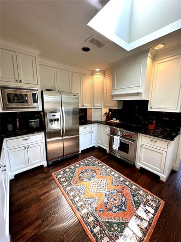 5522 Mercedes Avenue, Dallas, TX 75206