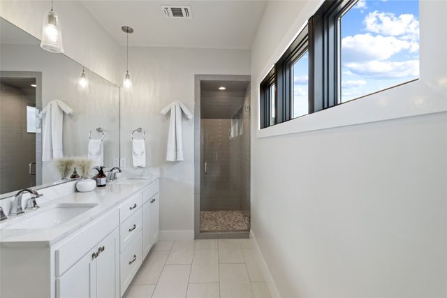 270 Ryan Joe Circle, Iredell, TX 76649