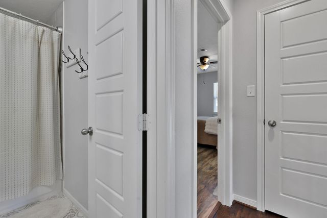 20 Ridgeway Drive, Coldspring, TX 77331