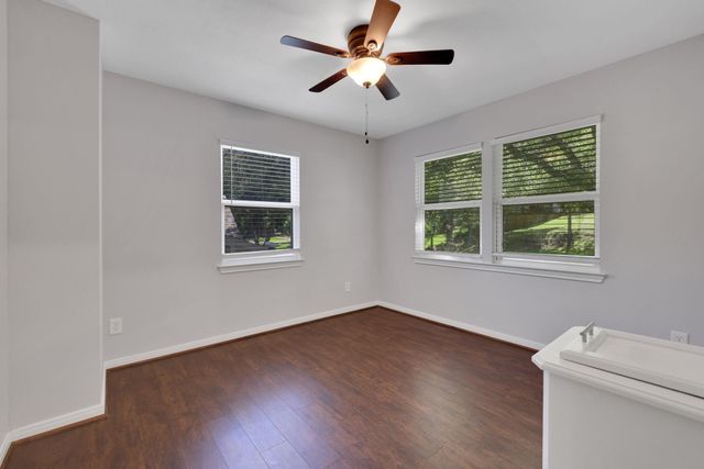 20 Ridgeway Drive, Coldspring, TX 77331