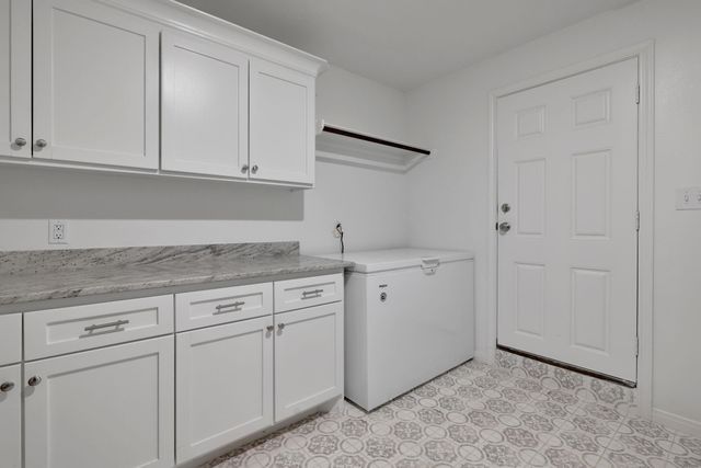 20 Ridgeway Drive, Coldspring, TX 77331