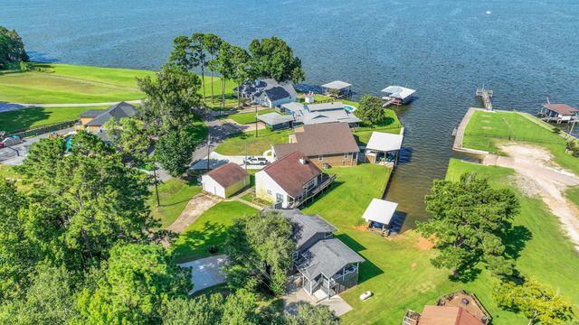 20 Ridgeway Drive, Coldspring, TX 77331