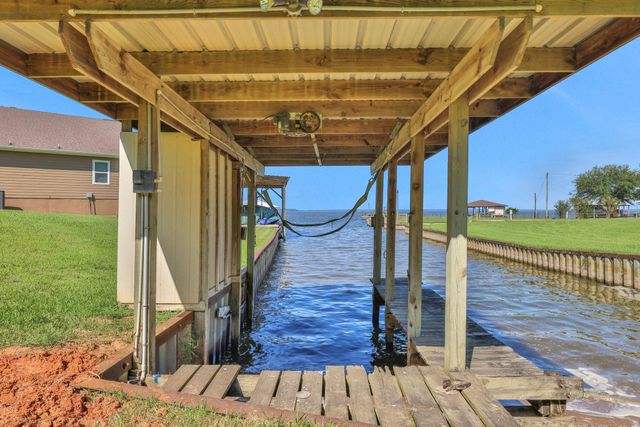 20 Ridgeway Drive, Coldspring, TX 77331