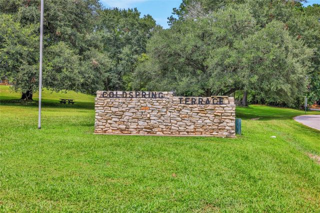 20 Ridgeway Drive, Coldspring, TX 77331