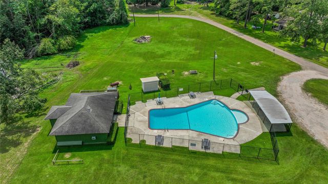 20 Ridgeway Drive, Coldspring, TX 77331