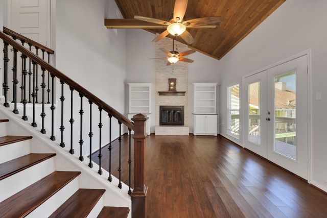 20 Ridgeway Drive, Coldspring, TX 77331