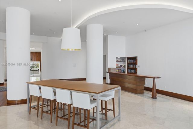 5151 Collins Avenue 1027, Miami Beach, FL 33140