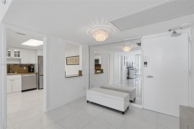 5151 Collins Avenue 1027, Miami Beach, FL 33140