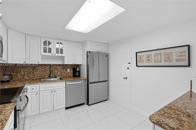 5151 Collins Avenue 1027, Miami Beach, FL 33140
