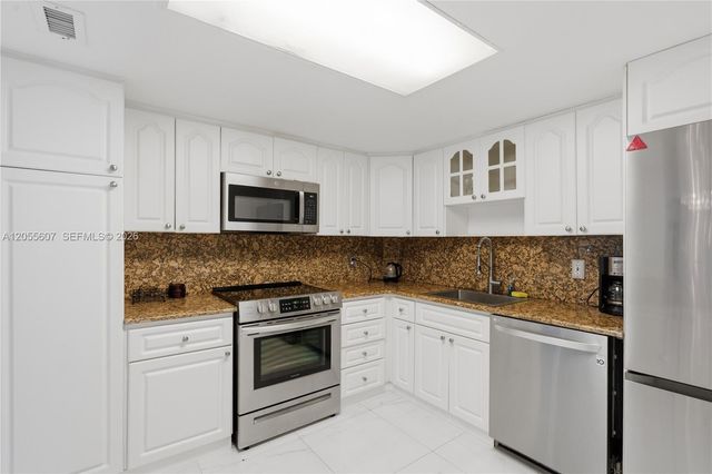 5151 Collins Avenue 1027, Miami Beach, FL 33140