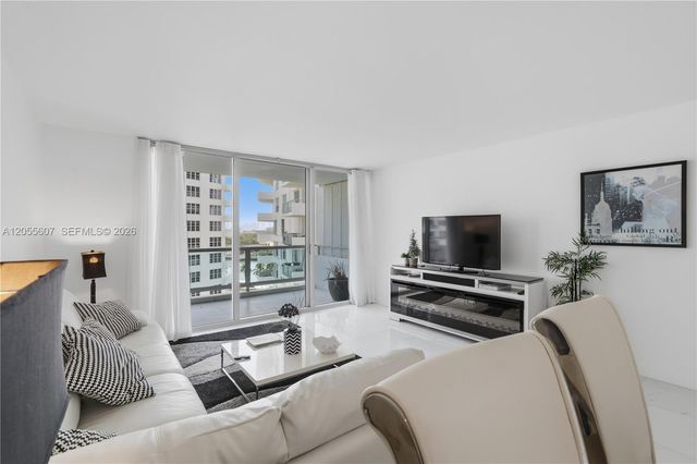 5151 Collins Avenue 1027, Miami Beach, FL 33140