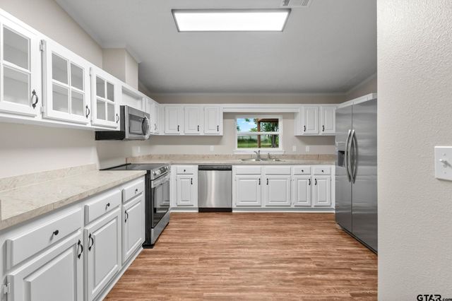 280 S FM 315, Chandler, TX 75758