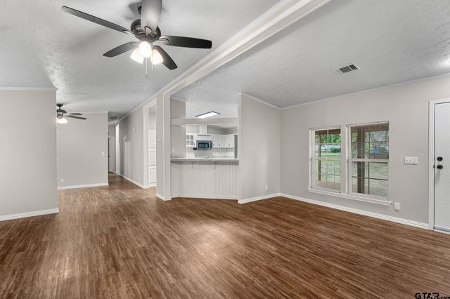 280 S FM 315, Chandler, TX 75758