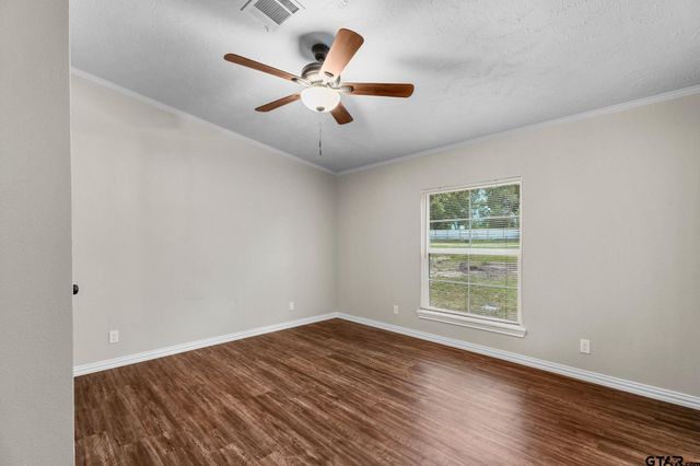 280 S FM 315, Chandler, TX 75758